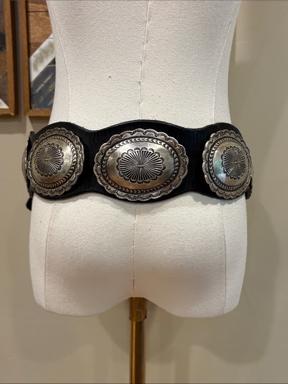 Vintage Ralph Lauren Black Leather Western Concho Belt with Silver Medallions - Picture 3 of 15